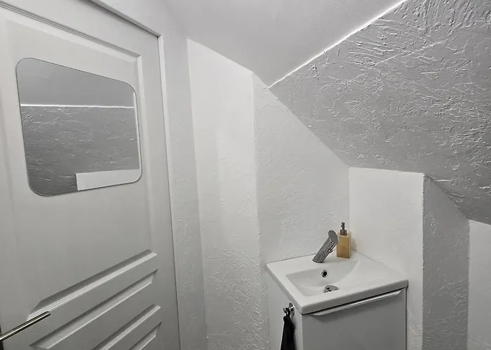 Apartman Combles Dans Le Quartier De La Gare De